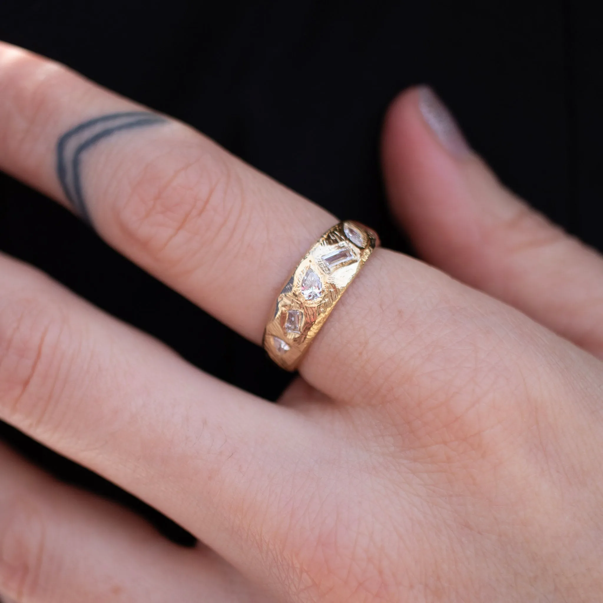 18K Geometric Mixed Band in White Diamonds