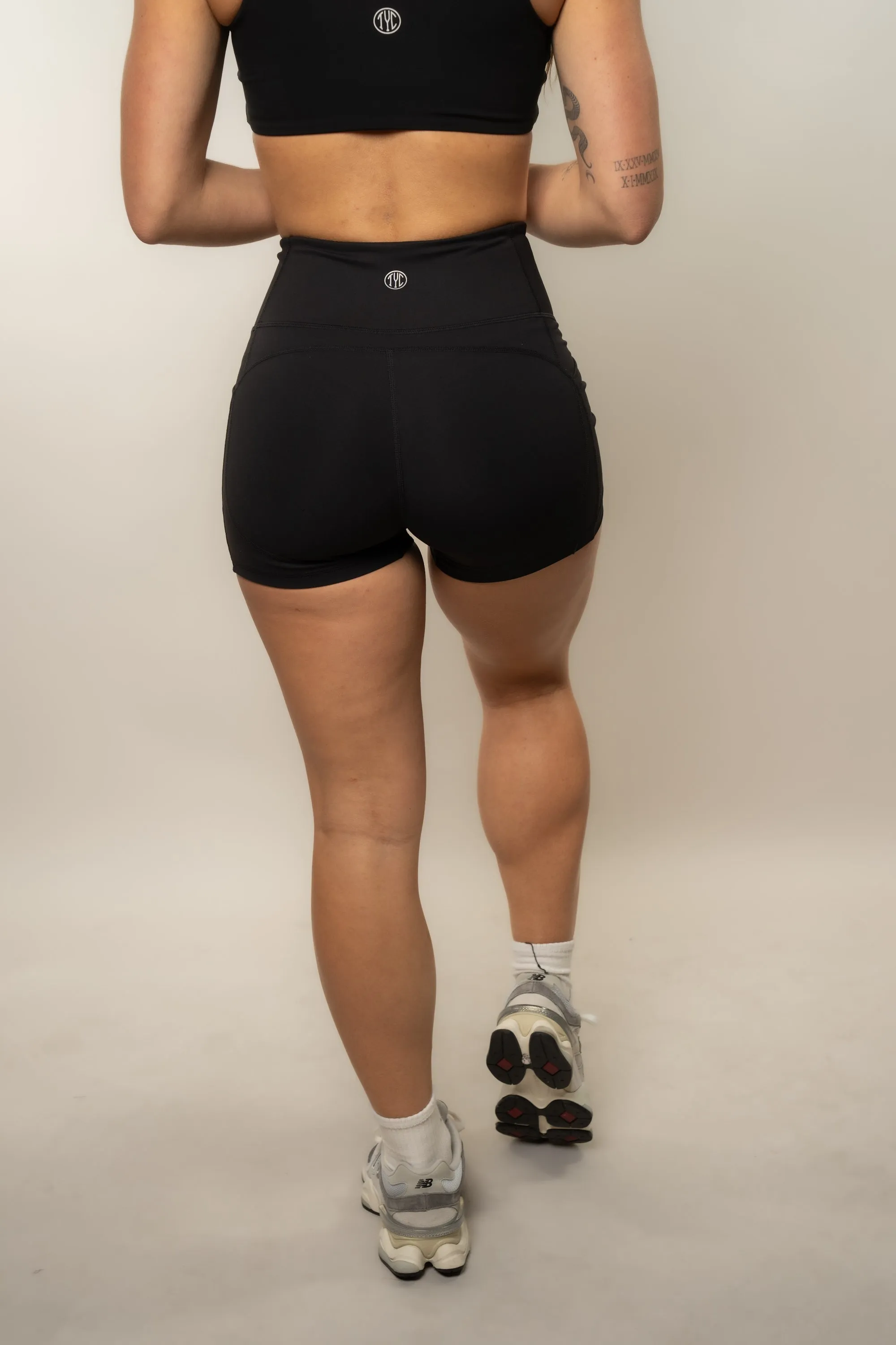 4" Effortless Heart Booty Shorts With Pockets - Black