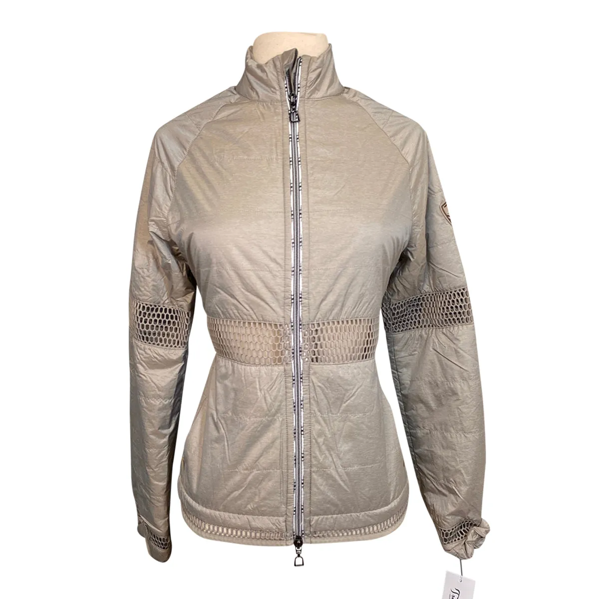 AA Platinum Lightweight Jacket in Sand - Women's XS