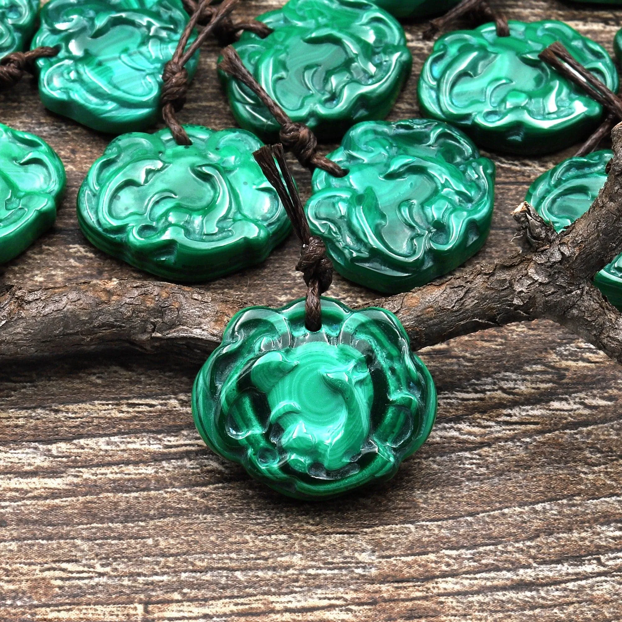 AAA Hand Carved Natural Green Malachite Fox Pendant Bead Drilled Gemstone 3D Animal