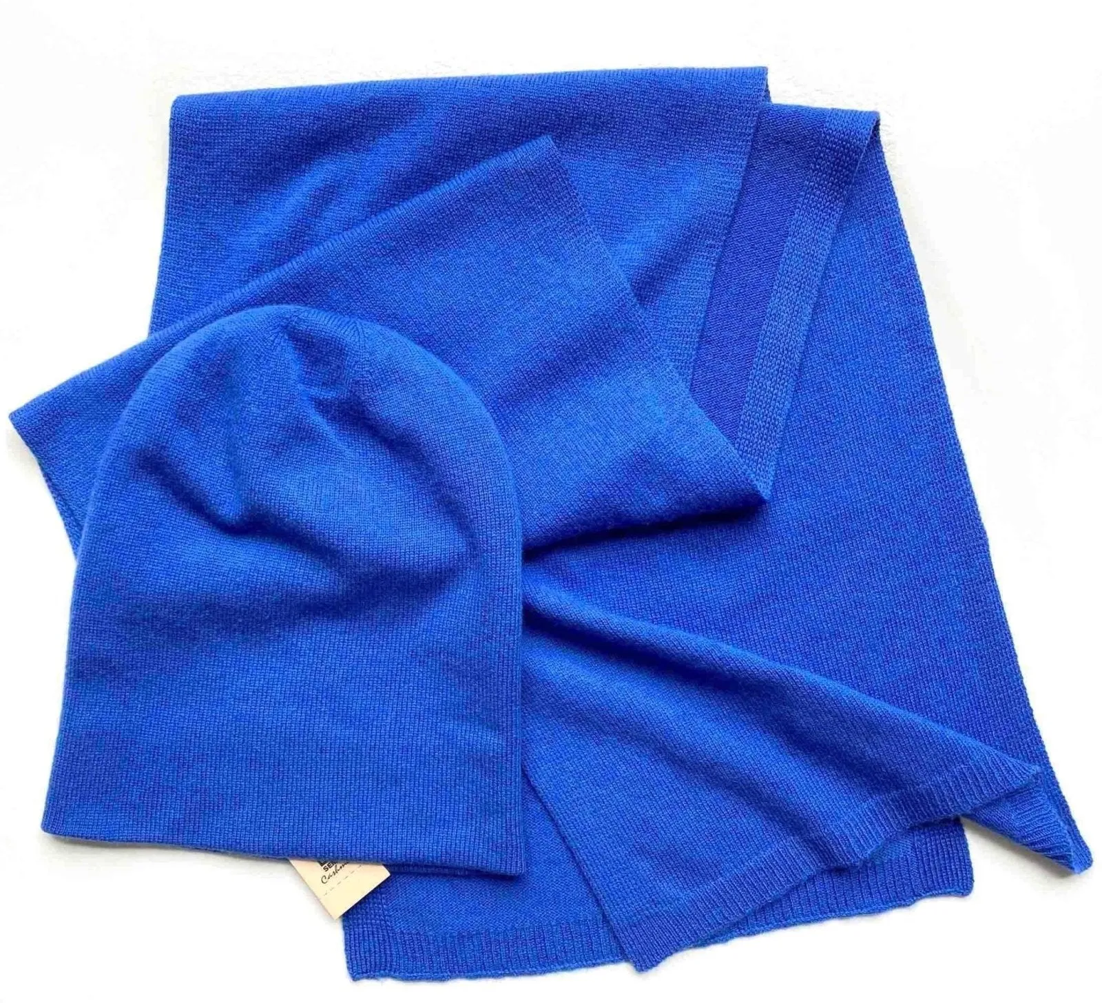 Cashmere hat and scarf set in royal blue