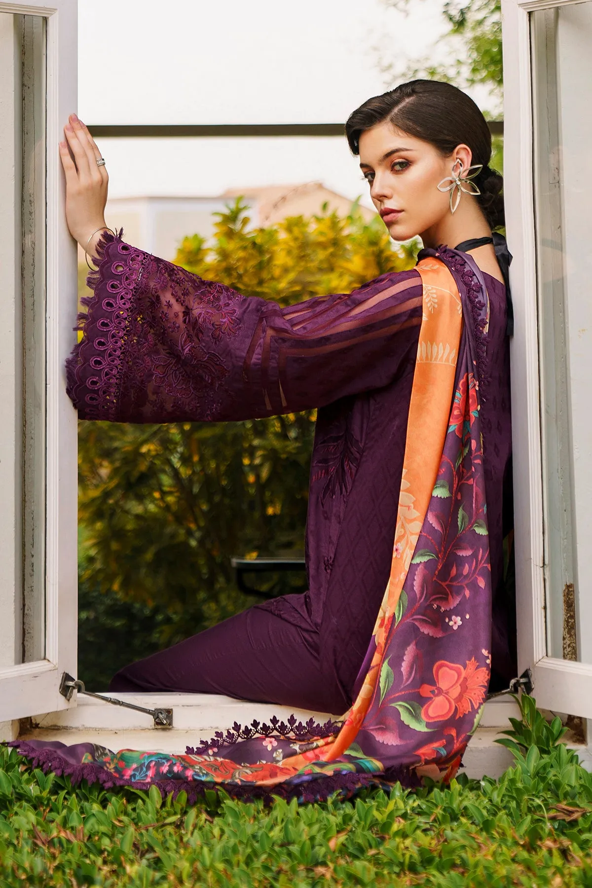 EMBROIDERED JACQUARD LAWN  SL12-D04