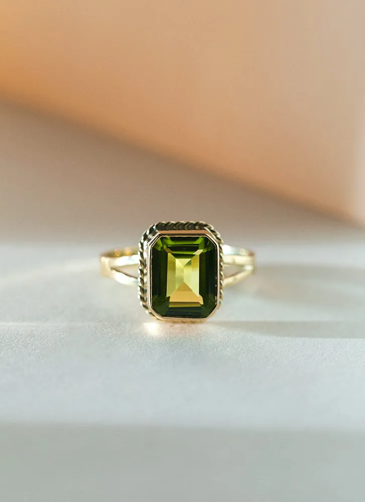 Emmeline peridot ring 14k gold