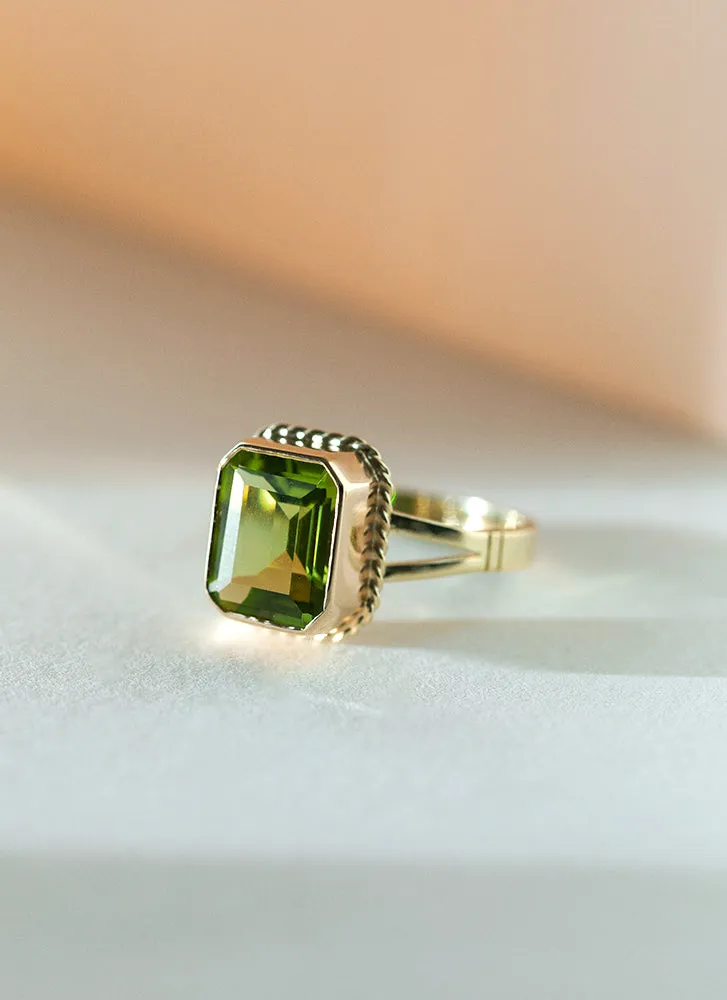 Emmeline peridot ring 14k gold