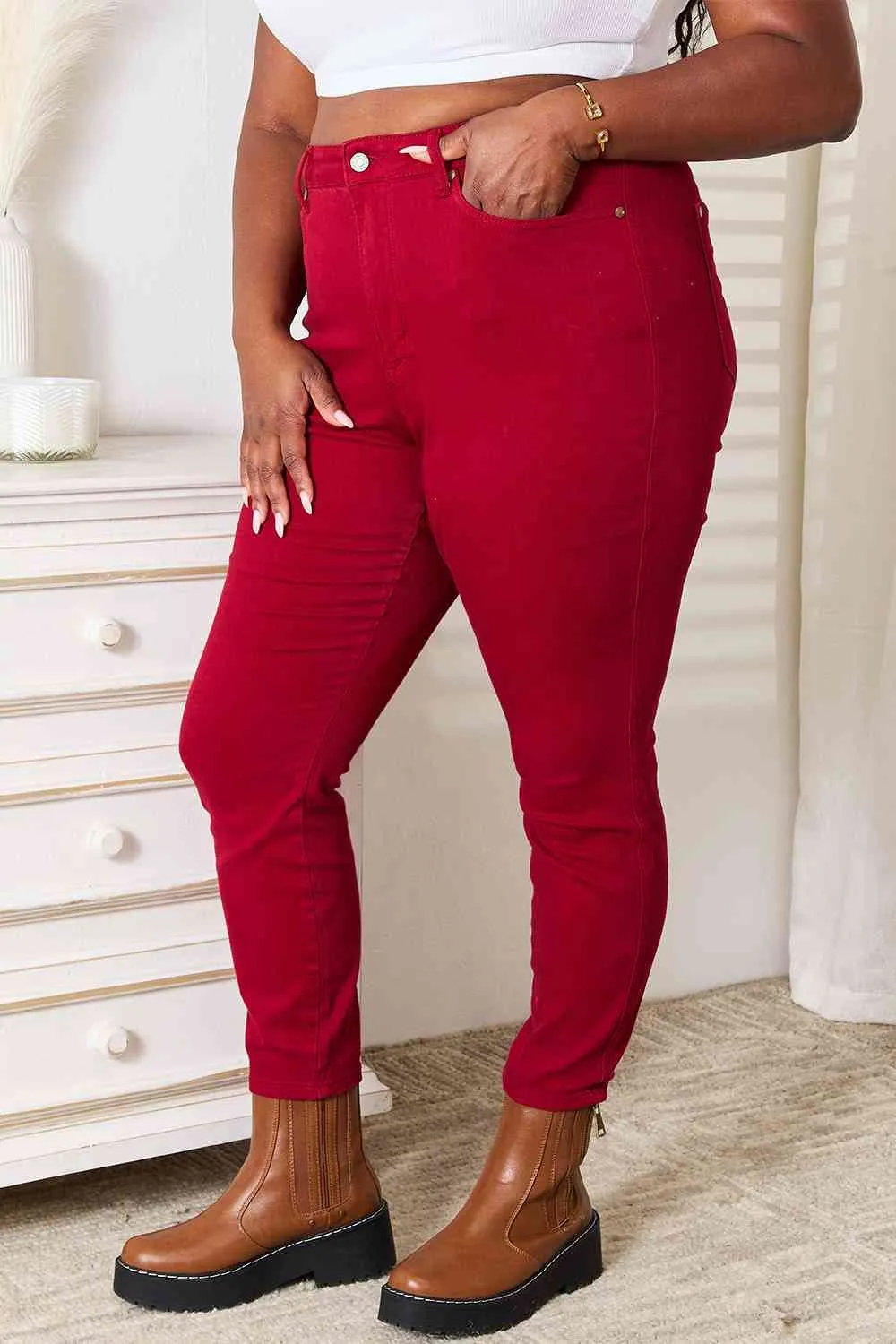 Judy Blue Tummy Control Skinny Jeans in Scarlet