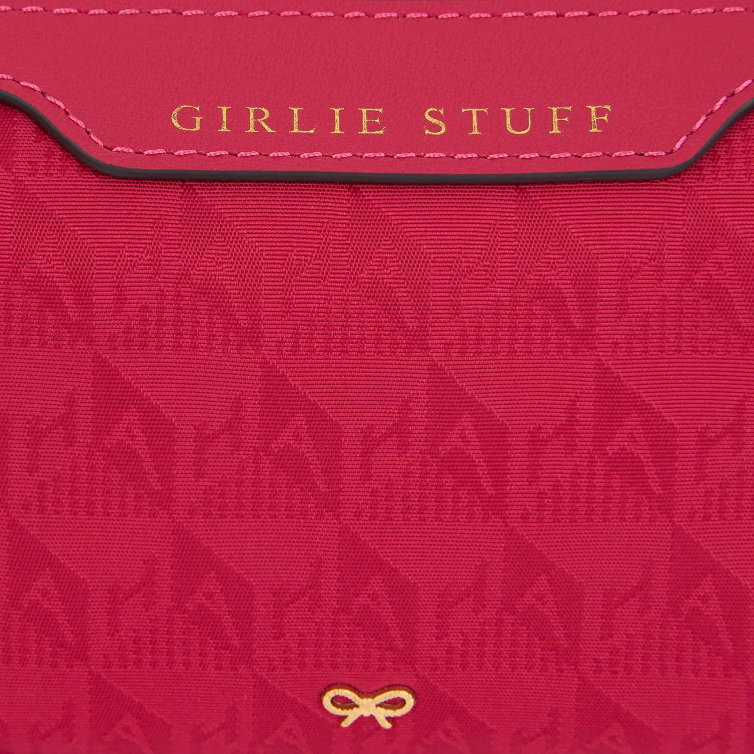 Logo Girlie Stuff Pouch