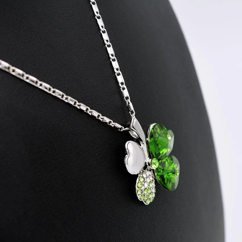 LUCKY CLOVER NECKLACE