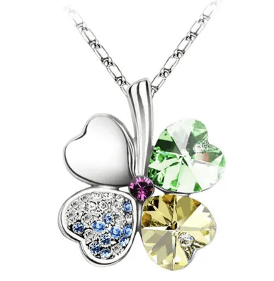 LUCKY CLOVER NECKLACE