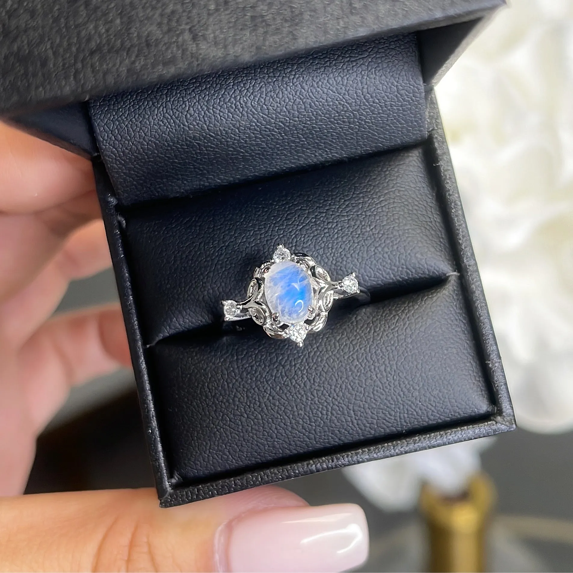 LUNA MOONSTONE RING