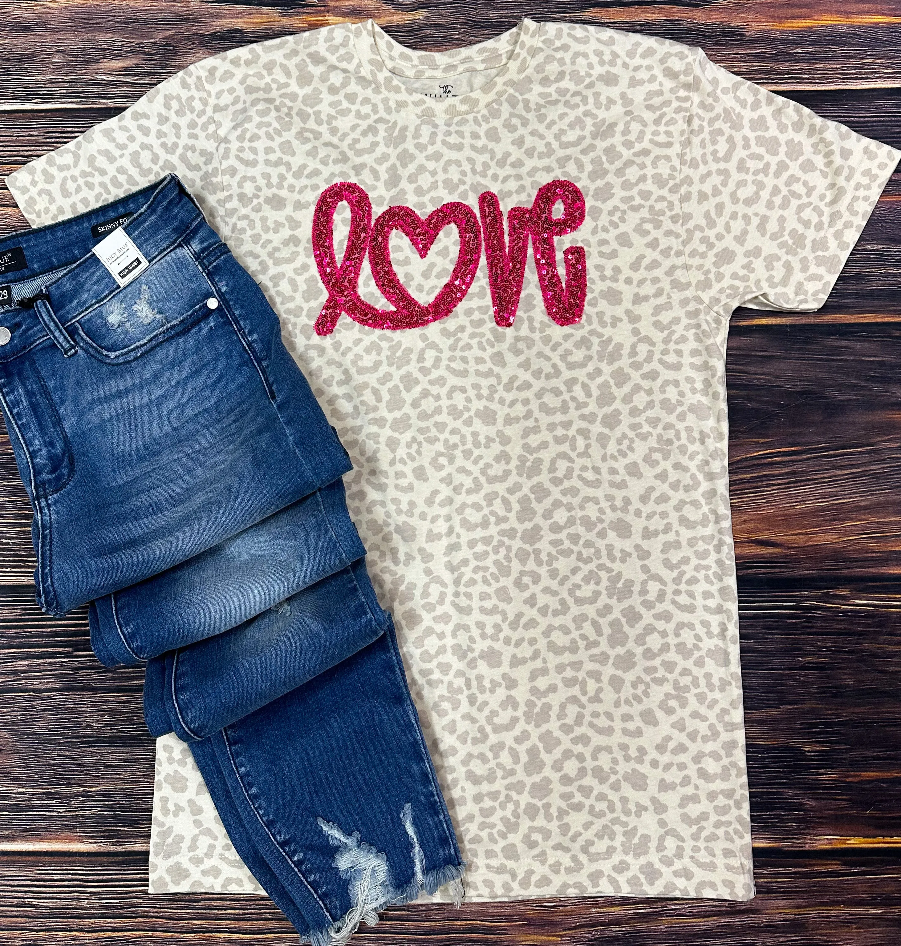 {TELL ME THAT YOU LOVE ME} Pink Sequins Natural Leopard Crew Neck Tee