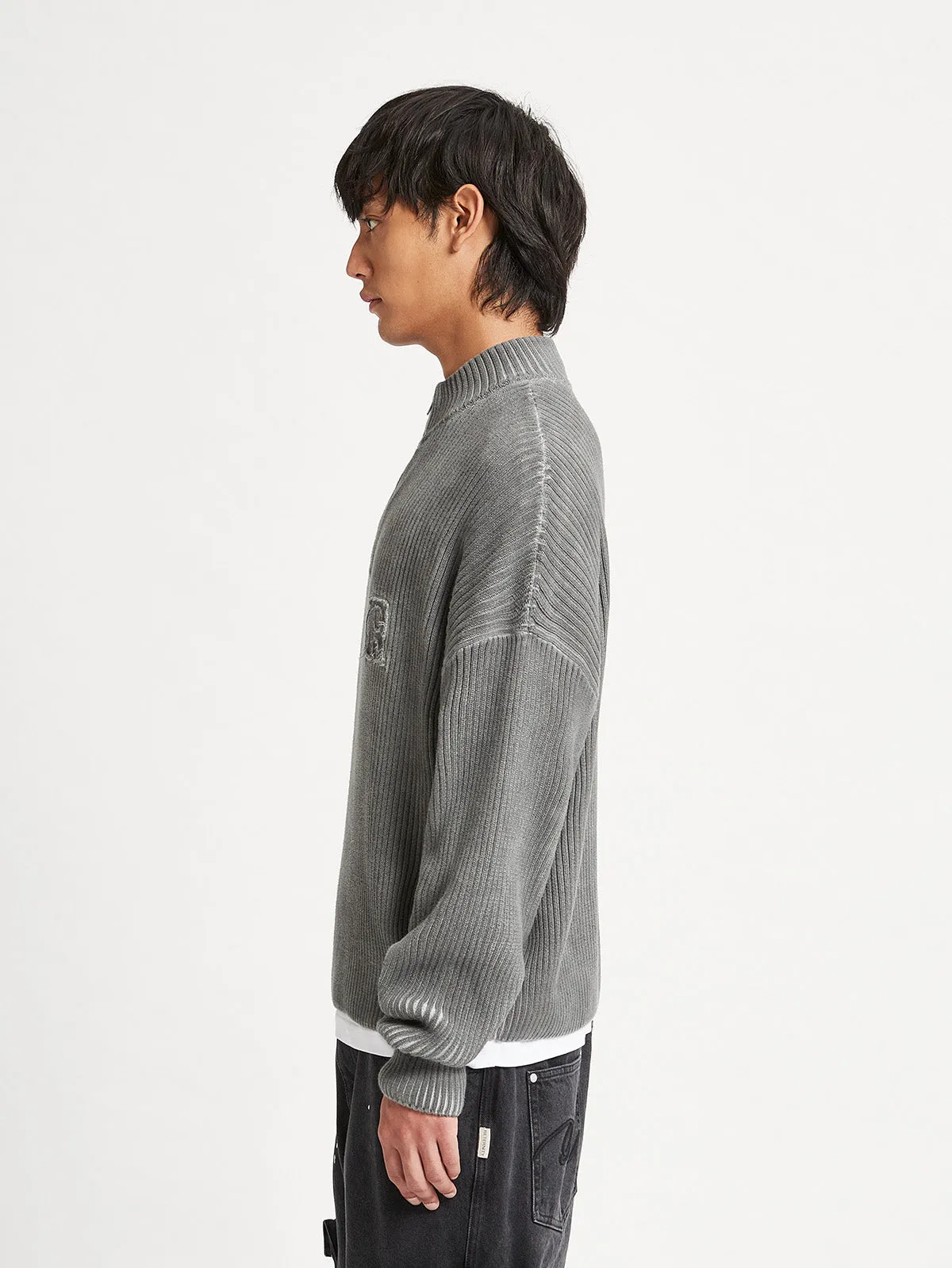 WASHED KNIT HALF ZIP - GREY