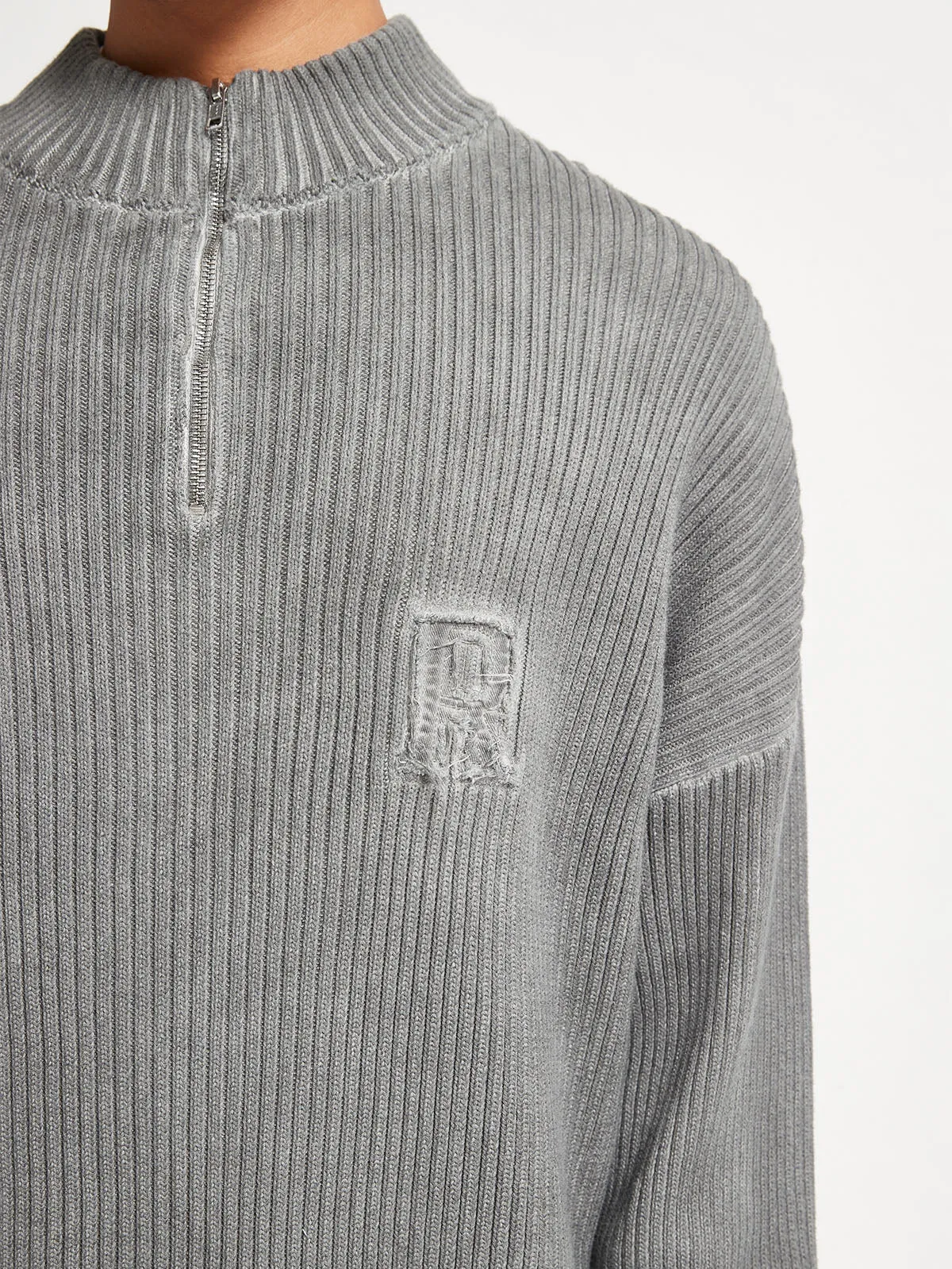 WASHED KNIT HALF ZIP - GREY